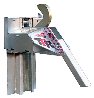 Gancho Poweramp TPR para sistema de retención de vehículos en andén de carga, refacción industrial de alta resistencia para asegurar remolques durante operaciones de carga y descarga.